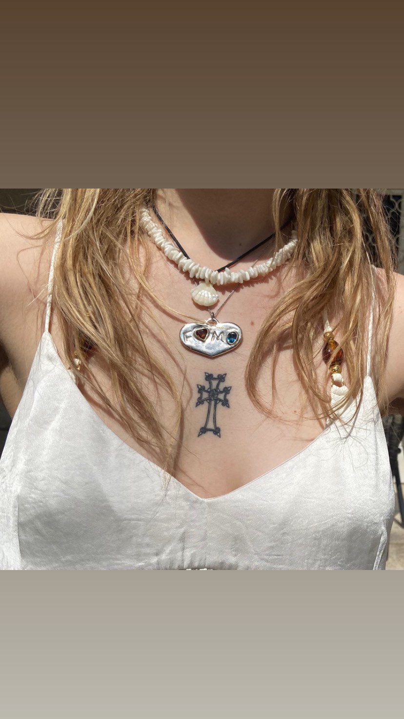 _femalien instagram image archive image