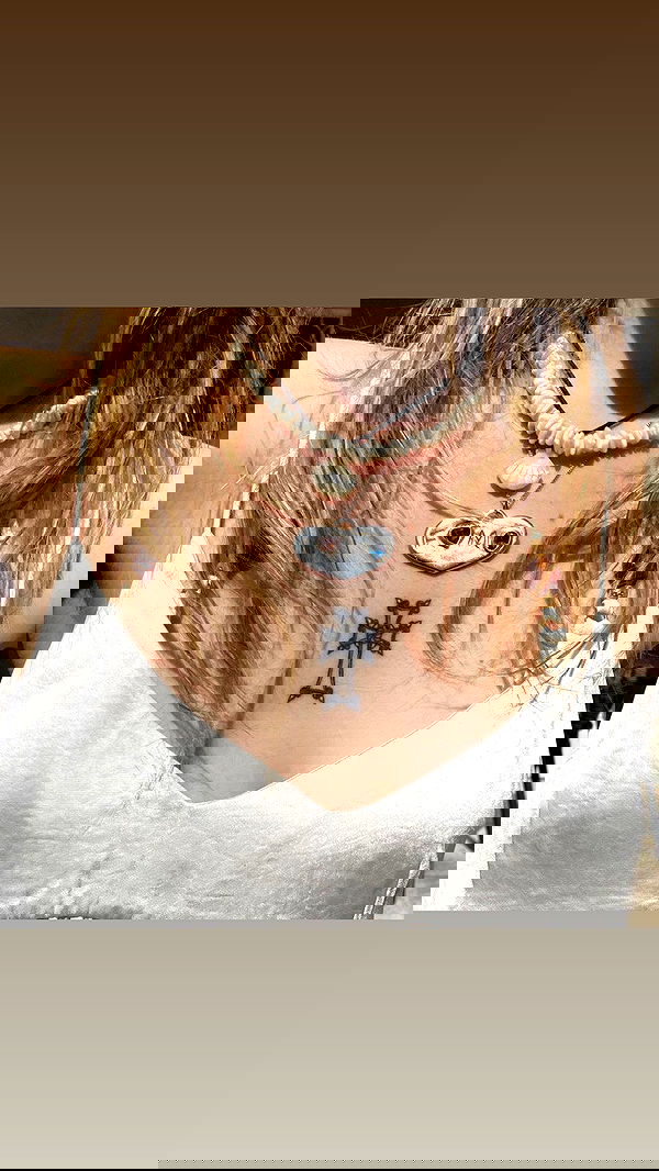 _femalien image ~ Altpins