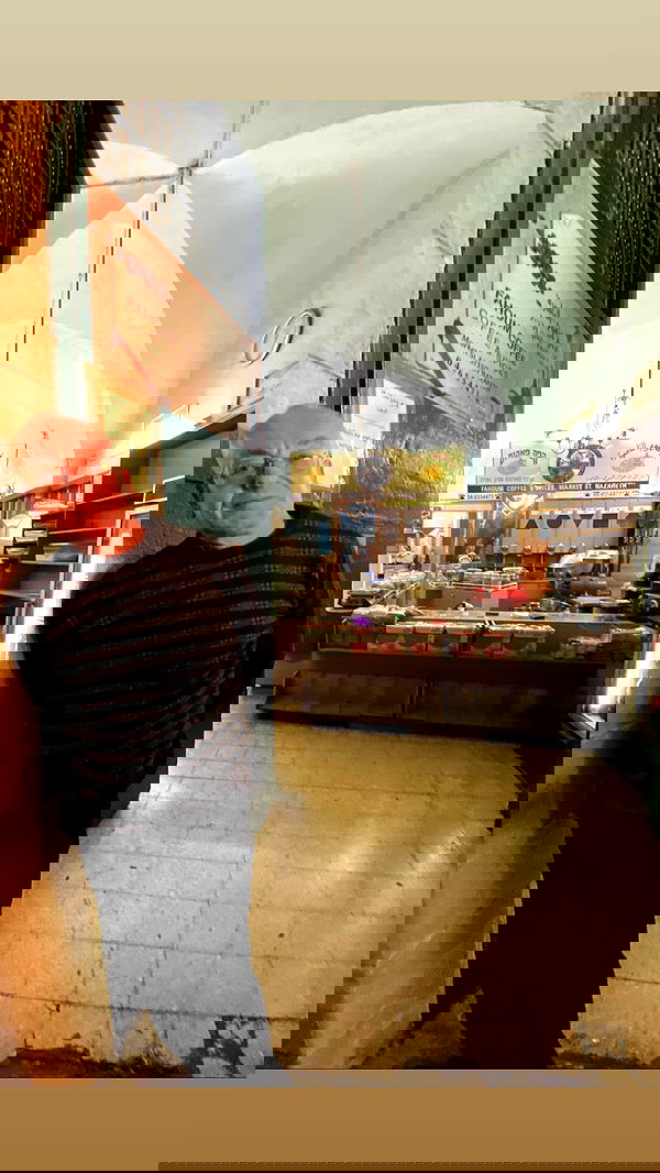 _femalien image ~ Altpins