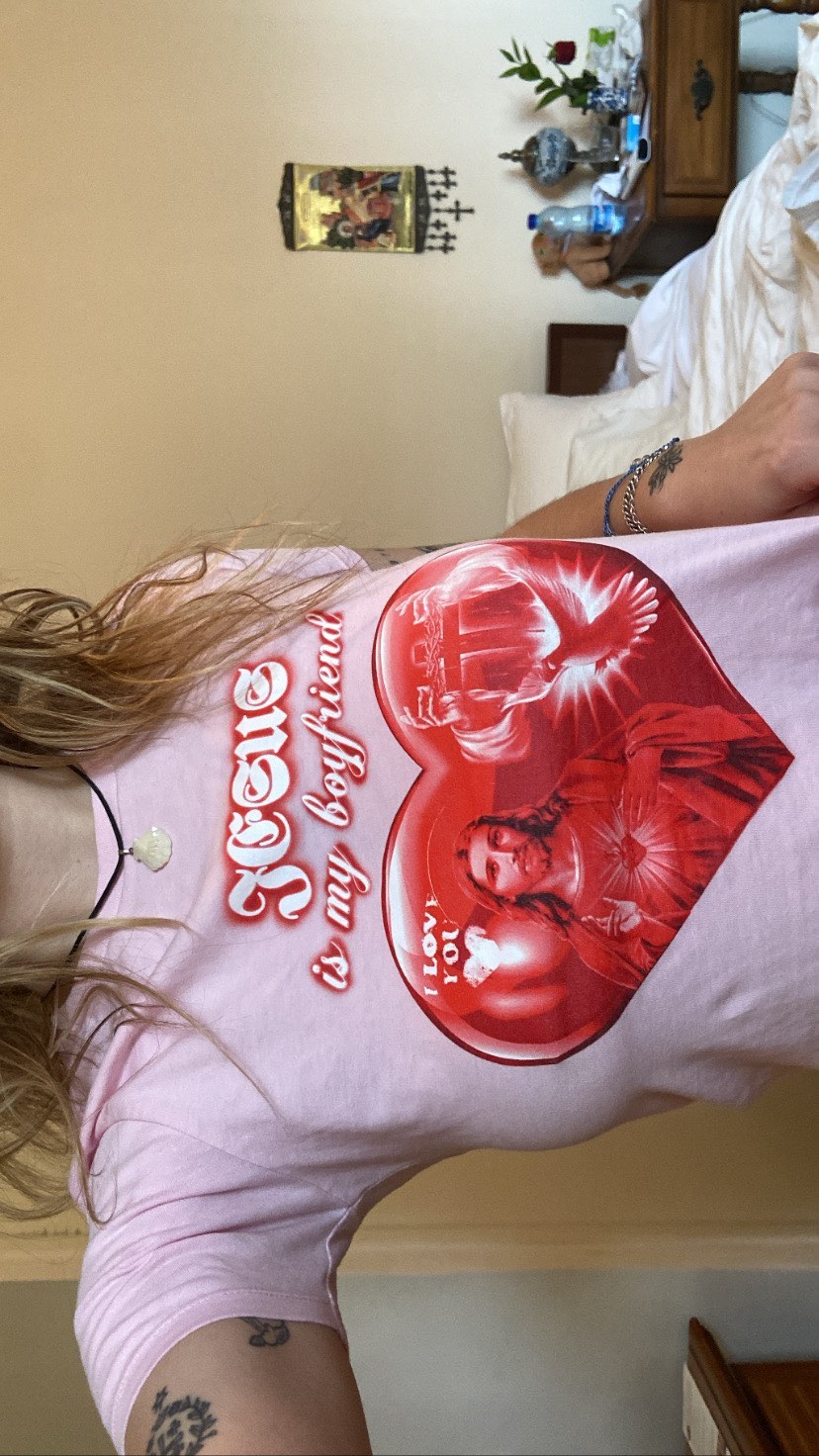 _femalien instagram image archive image