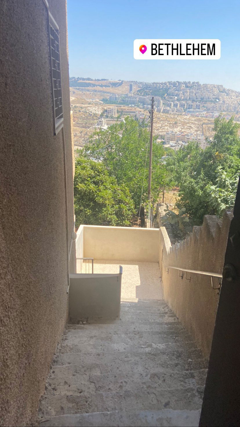 _femalien instagram image archive image