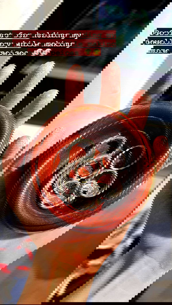 _femalien image ~ Altpins