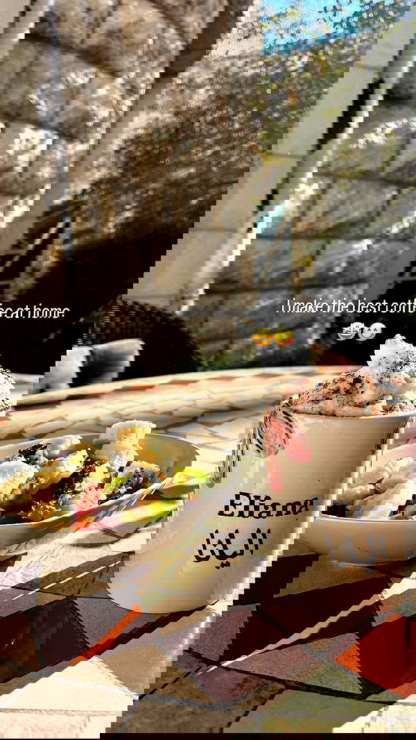 _femalien image ~ Altpins