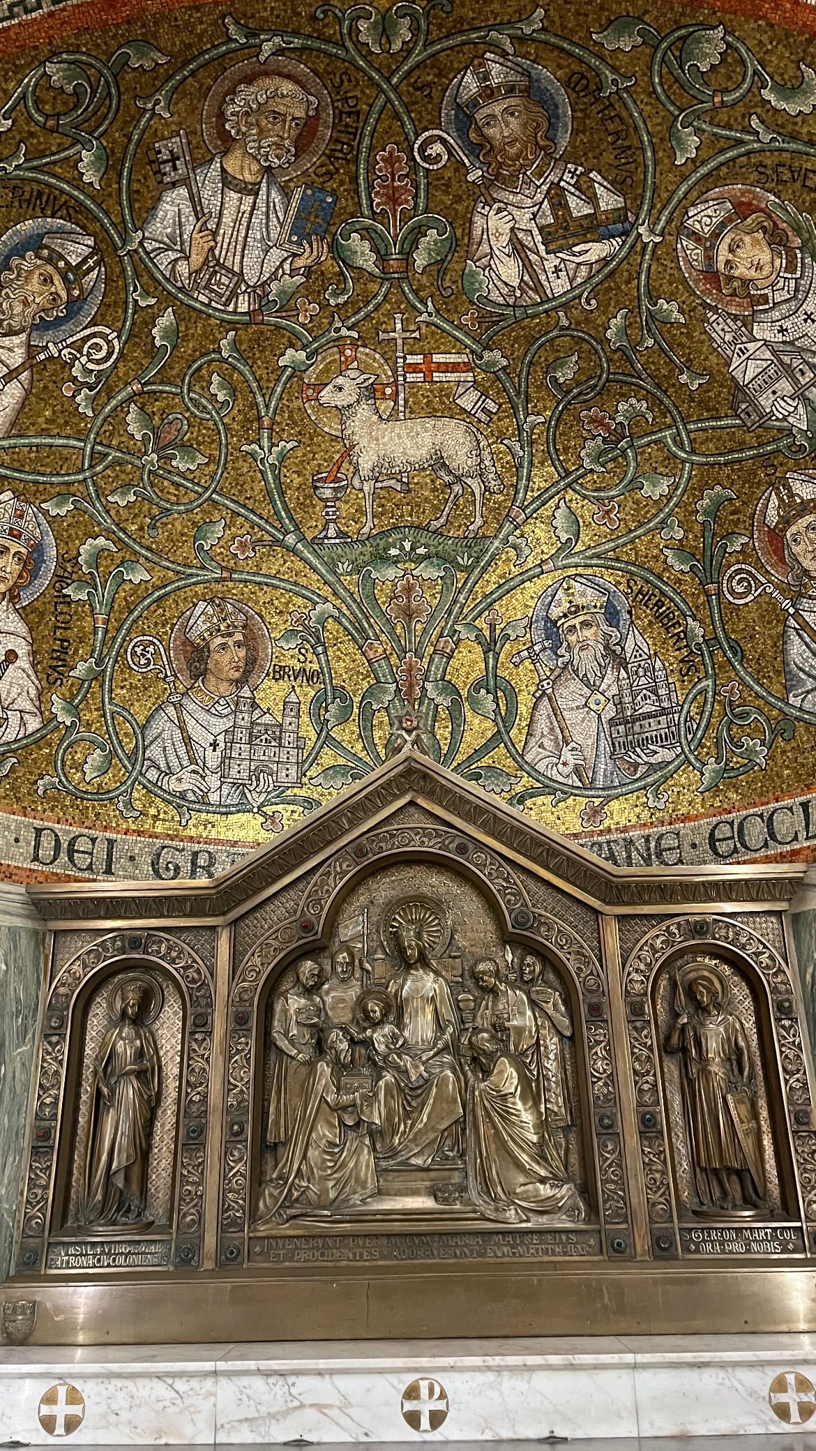 _femalien instagram image archive image