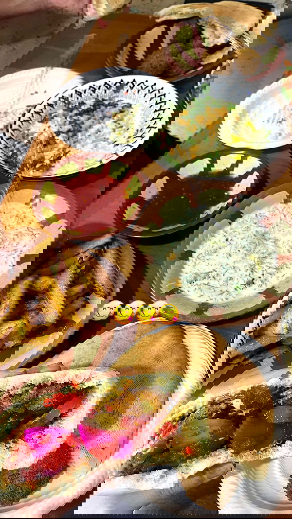 _femalien image ~ Altpins