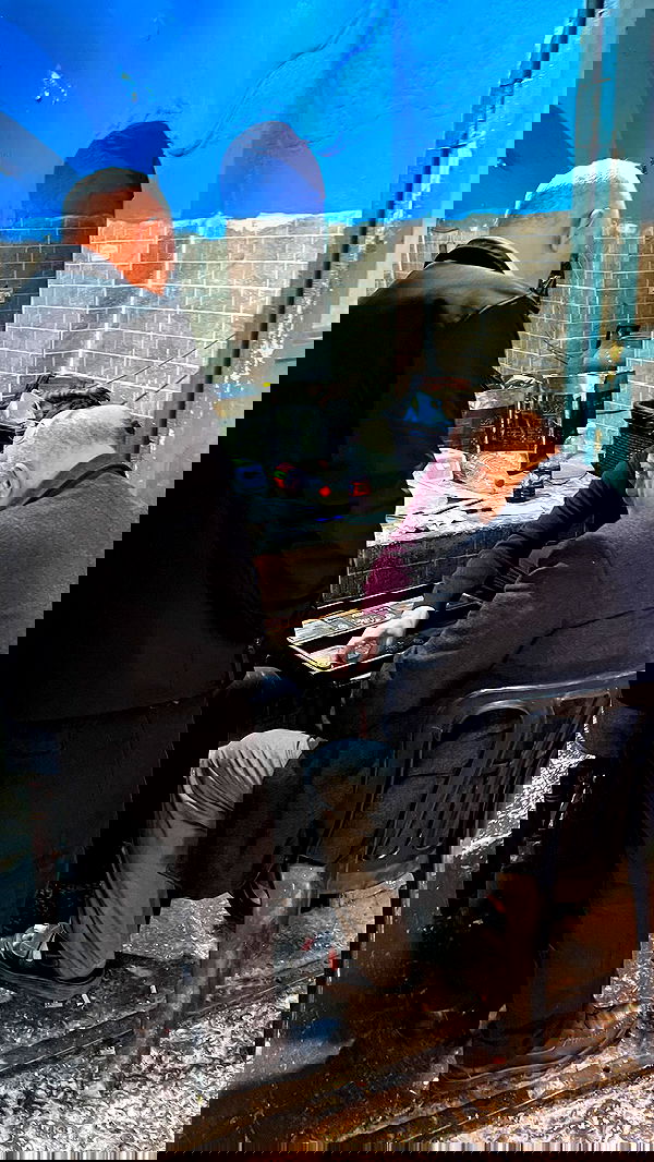 _femalien image ~ Altpins