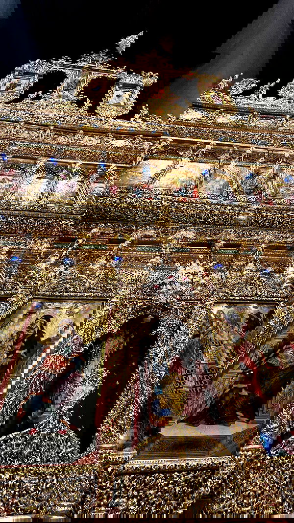 _femalien image ~ Altpins