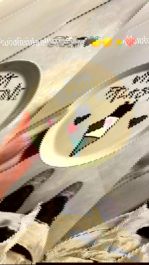 _femalien image ~ Altpins