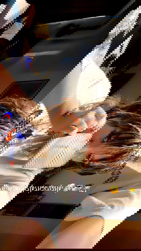 _femalien image ~ Altpins