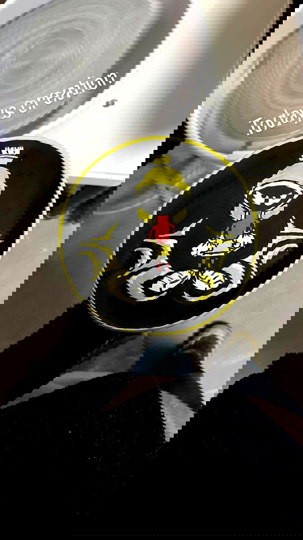 _femalien image ~ Altpins