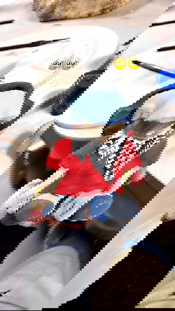 _femalien image ~ Altpins