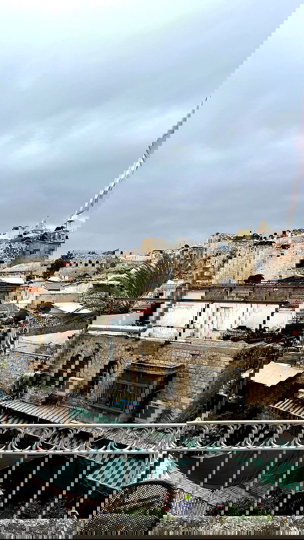 _femalien image ~ Altpins