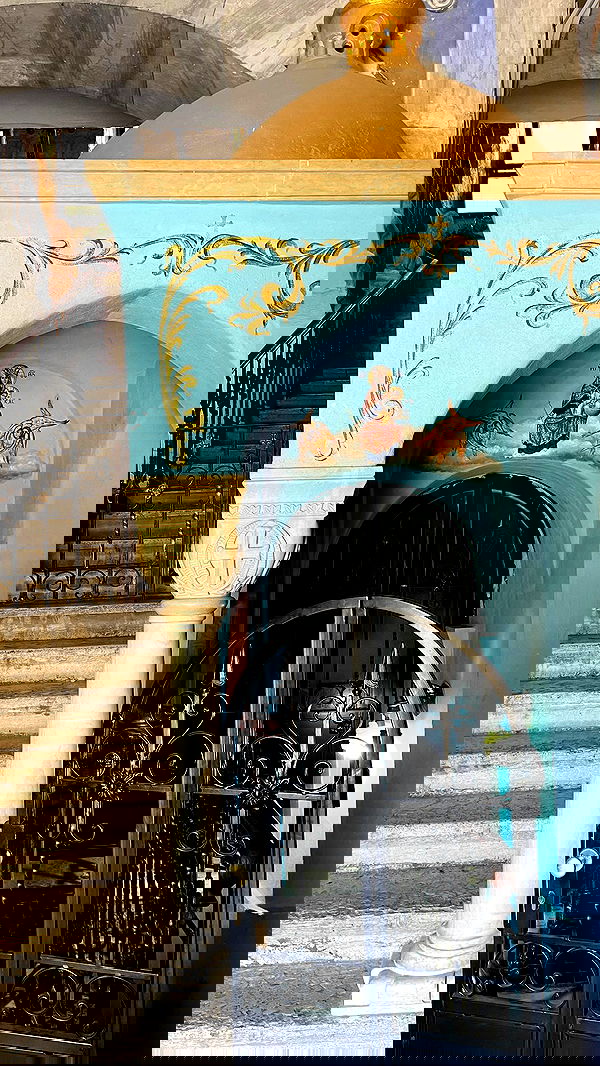 _femalien image ~ Altpins