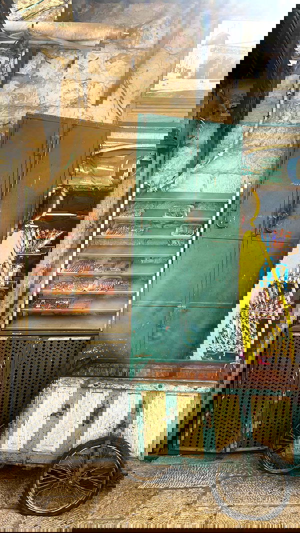 _femalien image ~ Altpins