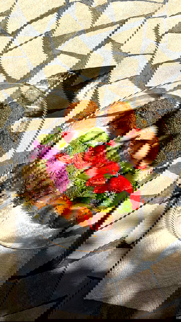 _femalien image ~ Altpins