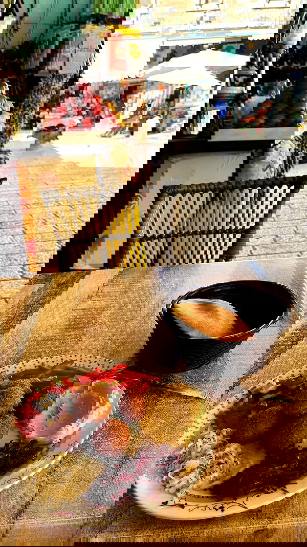 _femalien image ~ Altpins