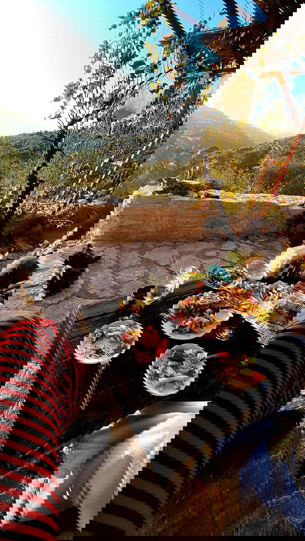 _femalien image ~ Altpins