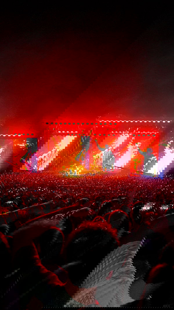 _hilaluu image ~ Altpins