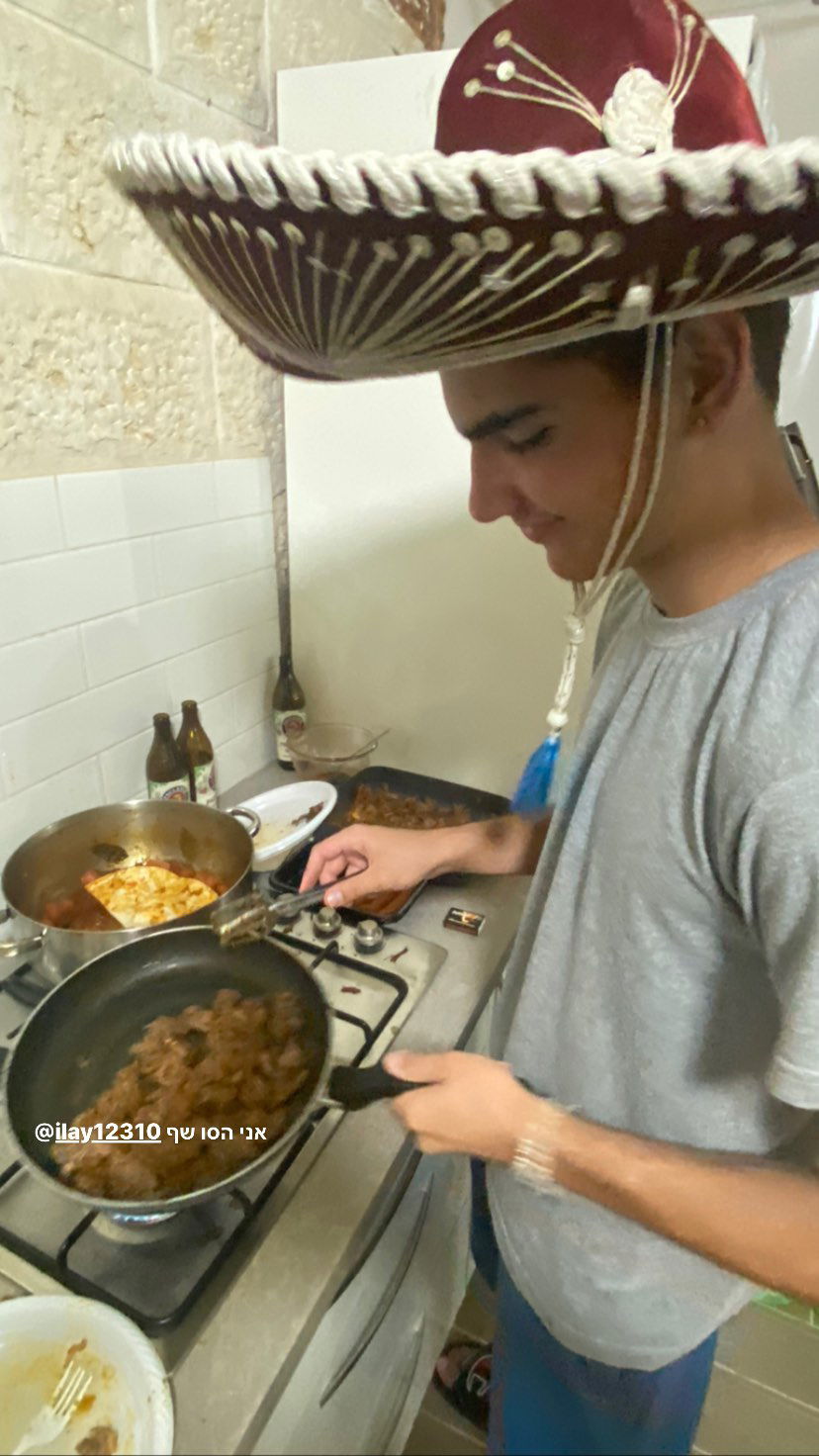 _hilaluu instagram image archive image