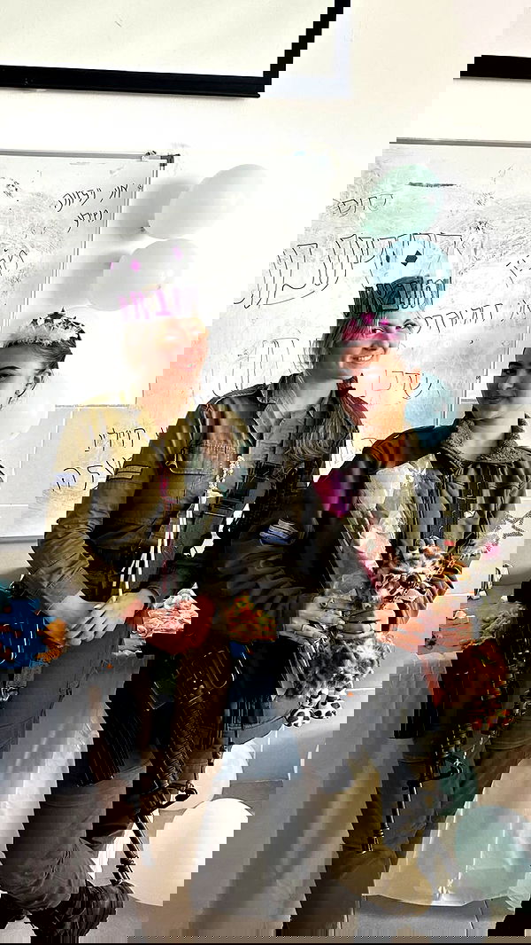 _hilaluu image ~ Altpins