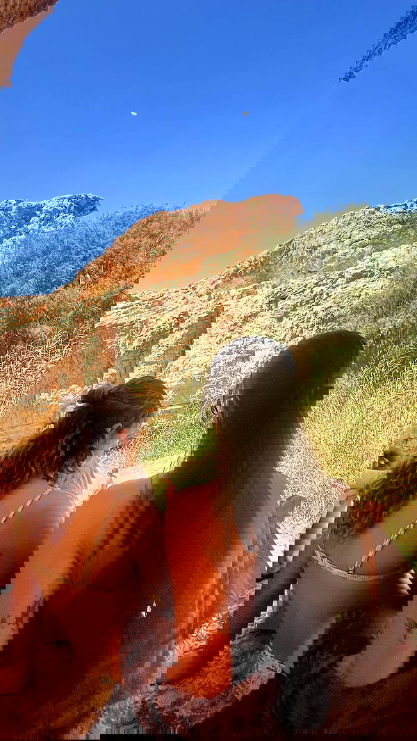 _hilaluu image ~ Altpins