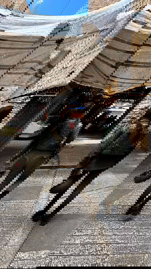 _hilaluu image ~ Altpins