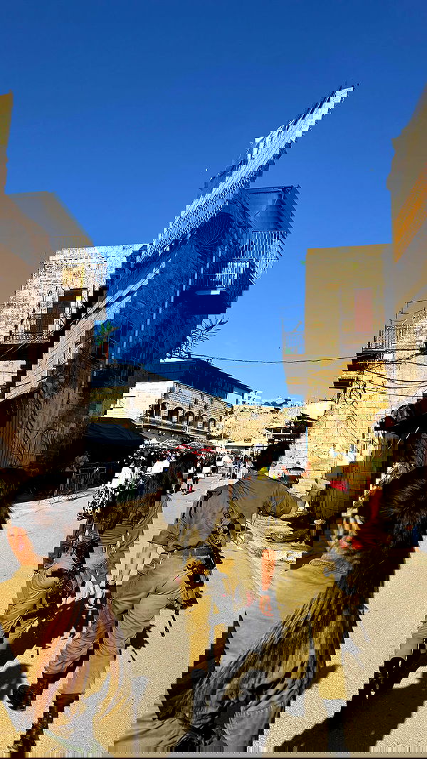 _hilaluu image ~ Altpins