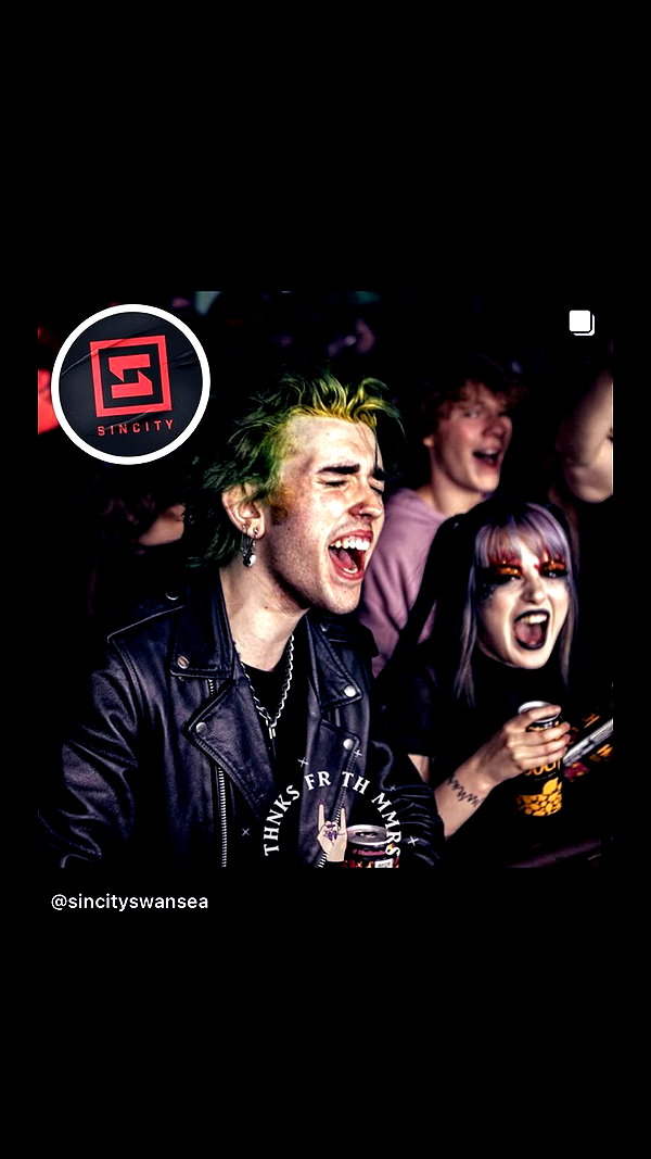 _scarlc_xo instagram image archive image