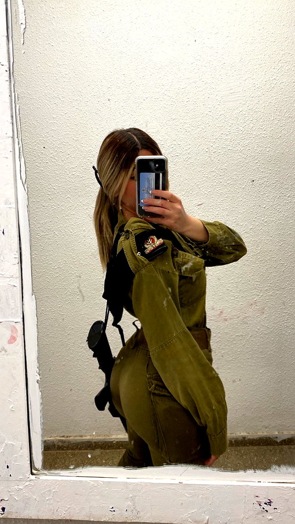 adel_oz2 instagram image archive image
