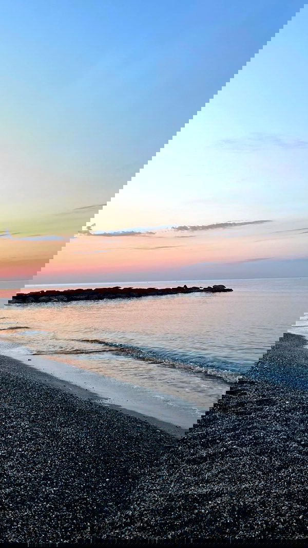 aekamee aekamee archive image