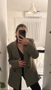 agam__mallka Altpins Profile Picture