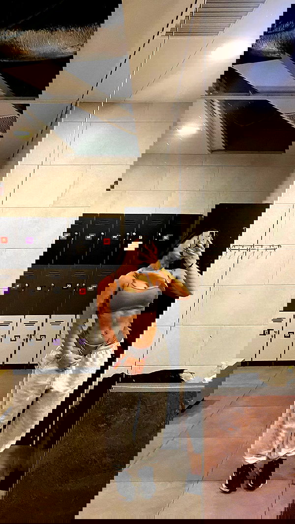 agambuzaglo122 image ~ Altpins