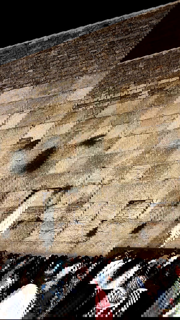 agambuzaglo122 image ~ Altpins