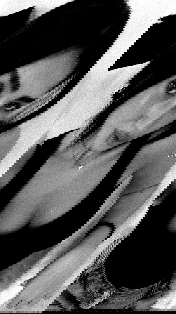 agambuzaglo122 image ~ Altpins