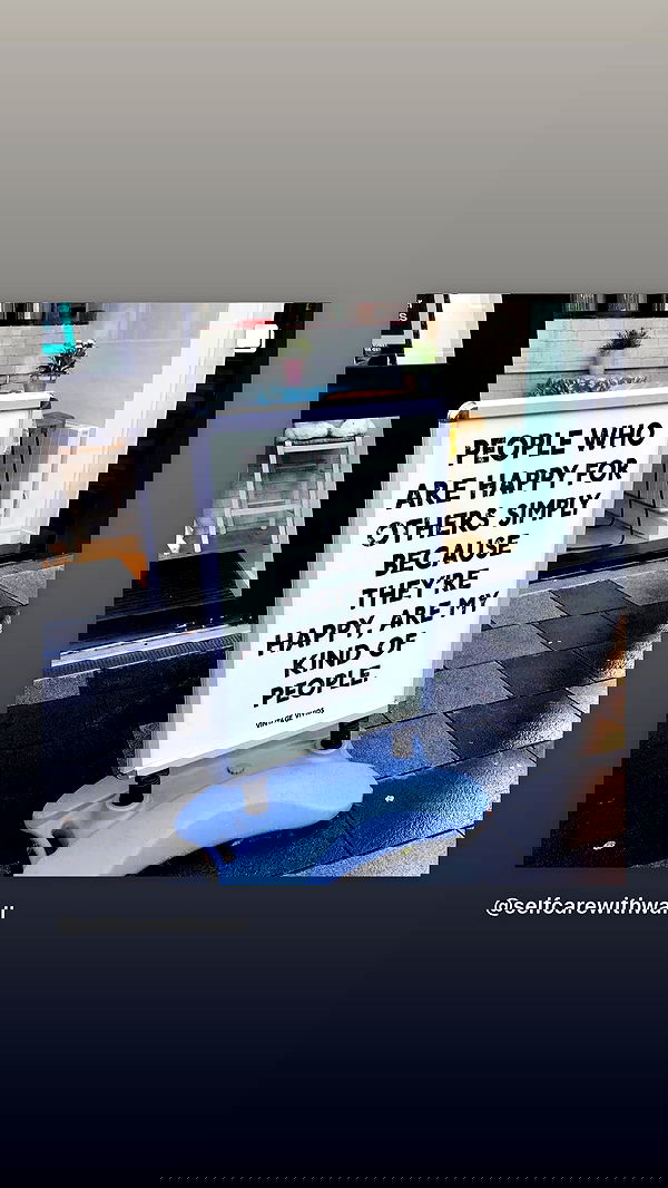 alexandramarianna alexandramarianna archive image