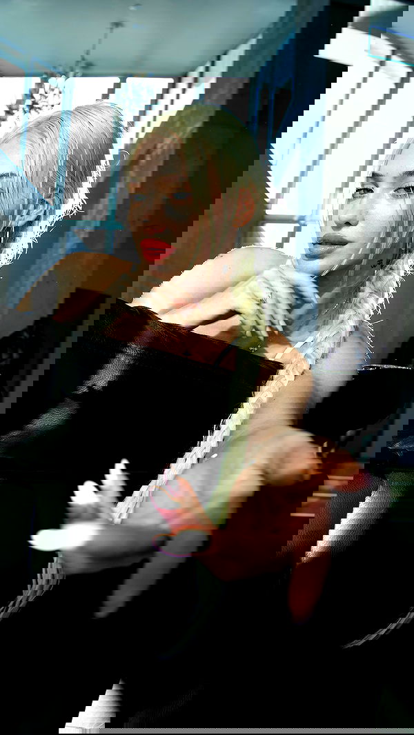 alexandramarianna alexandramarianna archive image