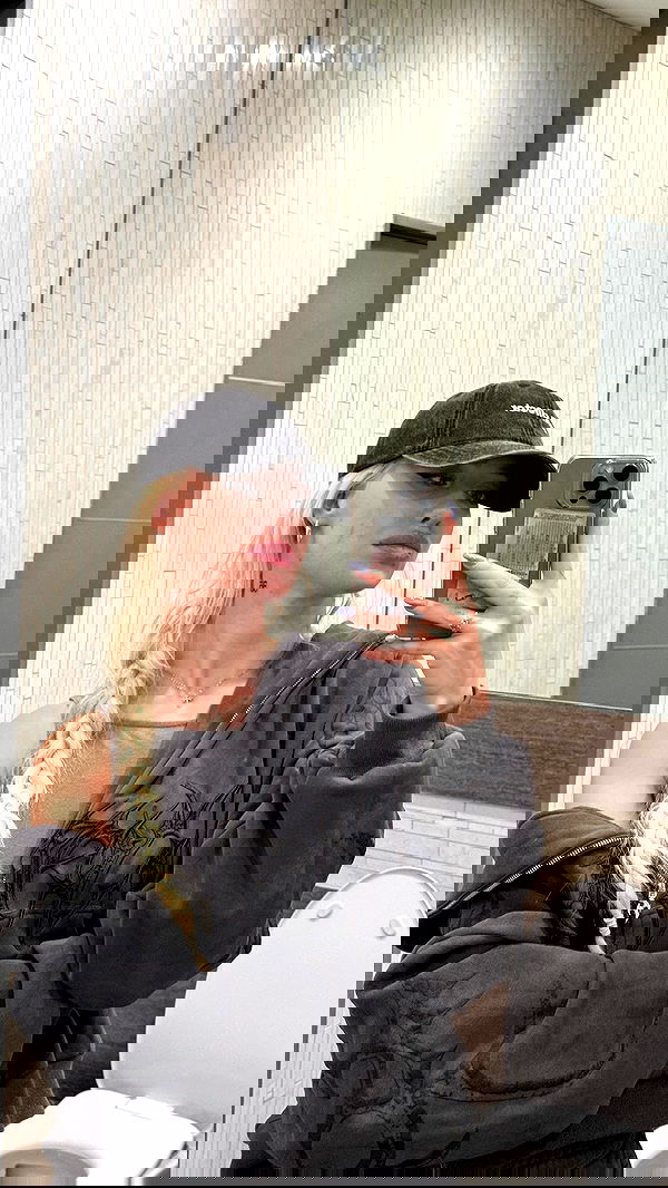 alexandramarianna alexandramarianna archive image