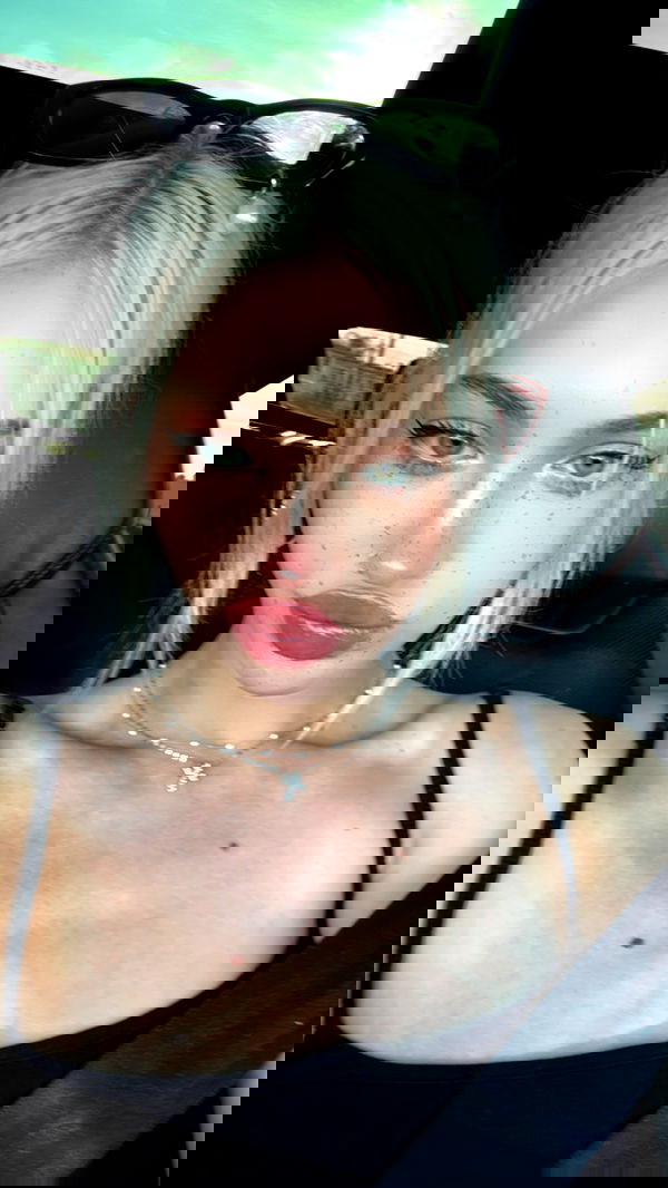 alexandramarianna alexandramarianna archive image