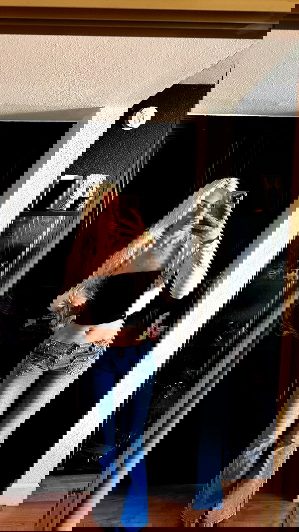 alexandramarianna alexandramarianna archive image