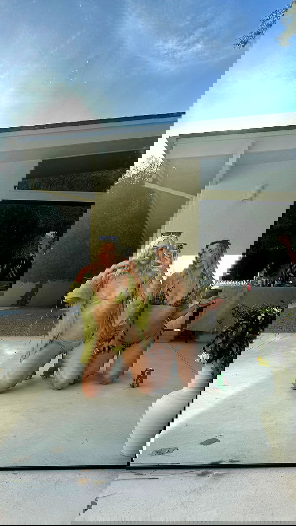 alexandramarianna alexandramarianna archive image