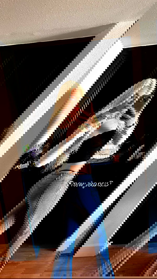 alexandramarianna alexandramarianna archive image