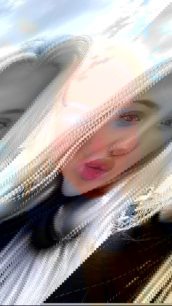 alexandramarianna alexandramarianna archive image