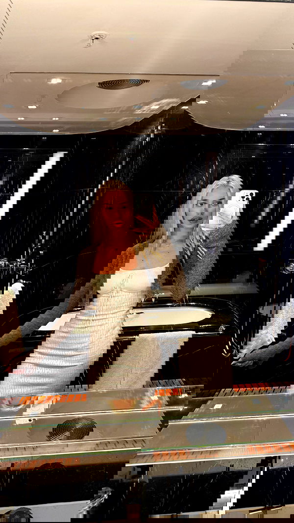 alexandramarianna alexandramarianna archive image