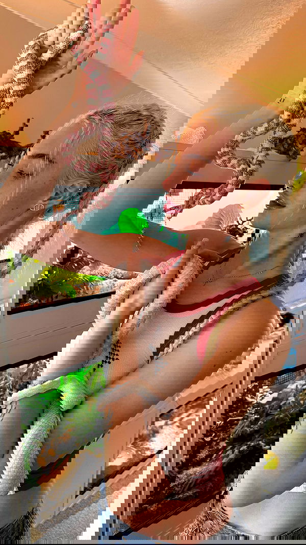 alexandramarianna alexandramarianna archive image