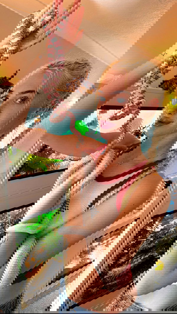 alexandramarianna alexandramarianna archive image