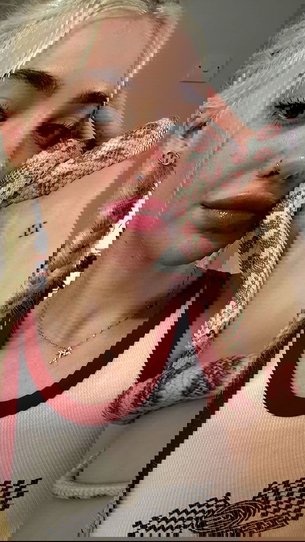 alexandramarianna alexandramarianna archive image