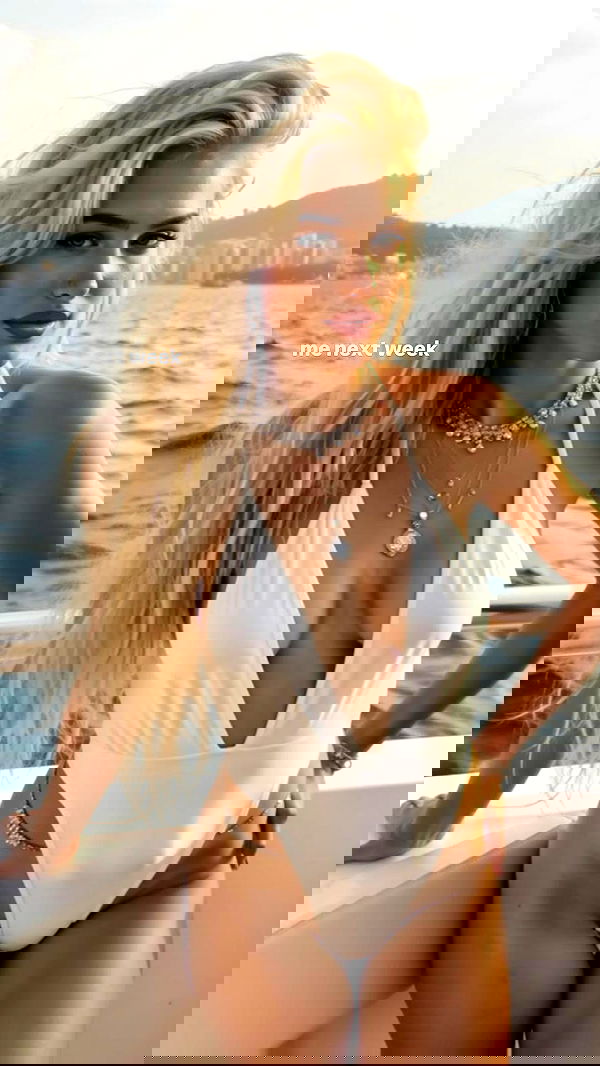 alexandramarianna alexandramarianna archive image