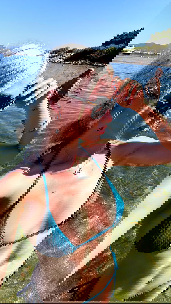 alexandramarianna alexandramarianna archive image