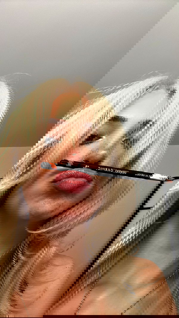 alexandramarianna alexandramarianna archive image