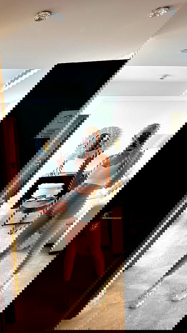 alexandramarianna alexandramarianna archive image